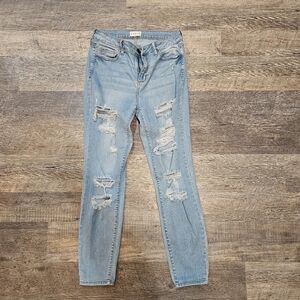 CELLO Light Wash/Distressed Jeans Women Size 11